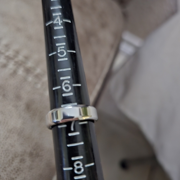 Wedding Ring - Picture 13 of 16